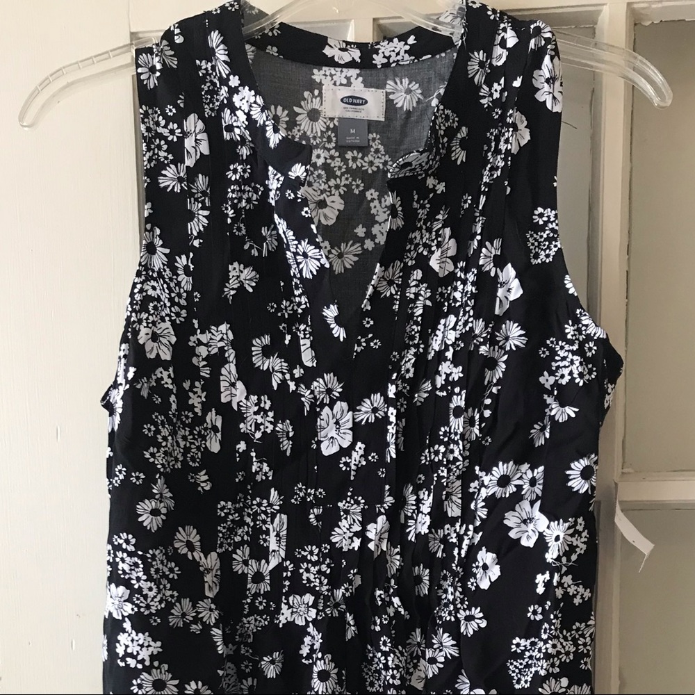 Brand new black Old Navy dress Floral print size M
